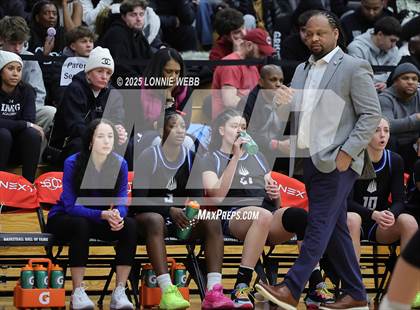Thumbnail 2 in IMG Academy vs. Long Island Lutheran (Army National Guard Hoophall Classic) photogallery.