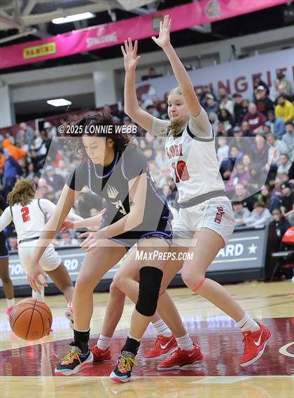Thumbnail 1 in IMG Academy vs. Long Island Lutheran (Army National Guard Hoophall Classic) photogallery.