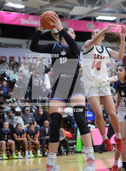 Thumbnail 2 in IMG Academy vs. Long Island Lutheran (Army National Guard Hoophall Classic) photogallery.