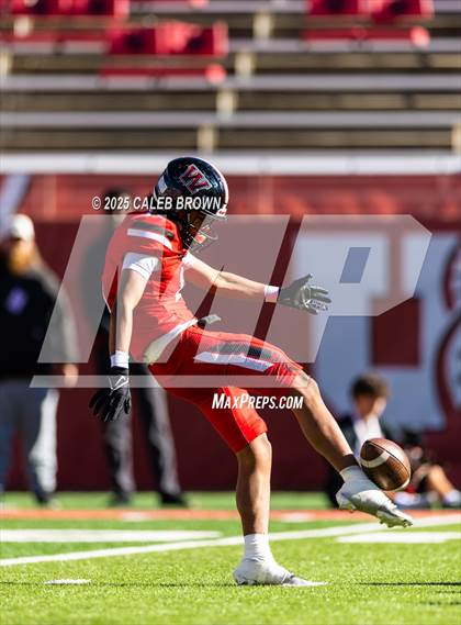 Thumbnail 3 in Orem vs West (UHSAA 5A Semifinal) photogallery.