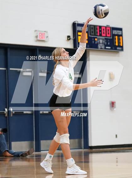 Thumbnail 2 in Brenham vs. Anderson (UIL 5A Area Playoff) photogallery.