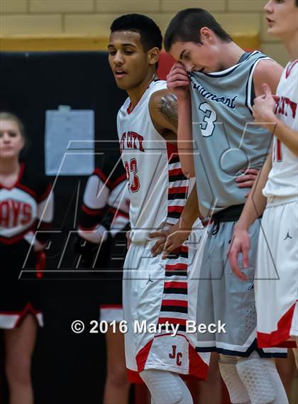Thumbnail 2 in Jefferson City vs Fairmont (Machens Great 8 Classic) photogallery.