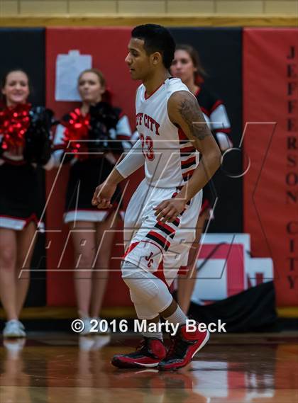 Thumbnail 3 in Jefferson City vs Fairmont (Machens Great 8 Classic) photogallery.