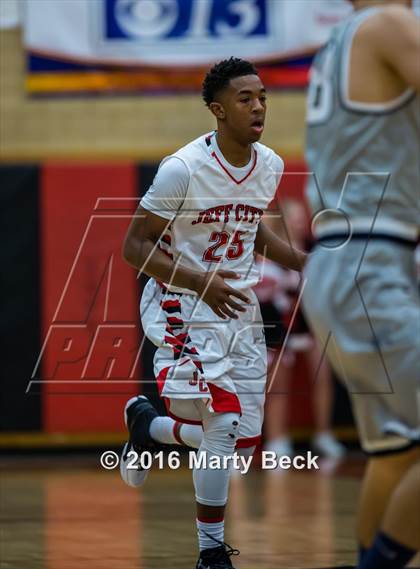 Thumbnail 1 in Jefferson City vs Fairmont (Machens Great 8 Classic) photogallery.
