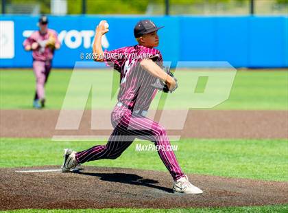 Thumbnail 1 in Golden vs. Cheyenne Mountain (CHSAA 4A Final Game 2) photogallery.