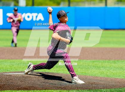 Thumbnail 2 in Golden vs. Cheyenne Mountain (CHSAA 4A Final Game 2) photogallery.