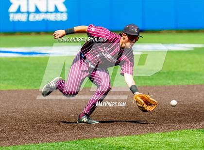 Thumbnail 3 in Golden vs. Cheyenne Mountain (CHSAA 4A Final Game 2) photogallery.