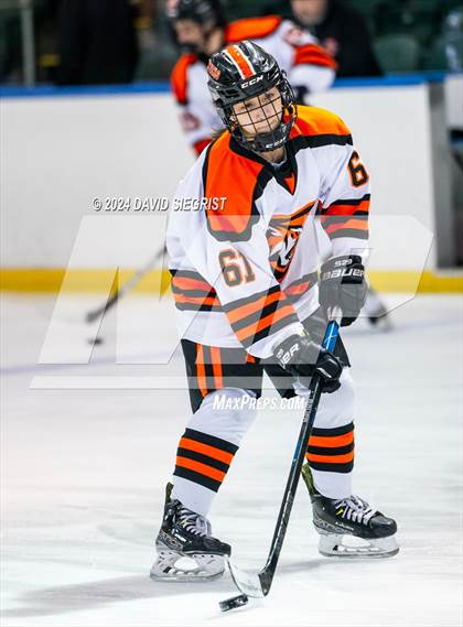 Thumbnail 2 in Morris Knolls vs. Tenafly photogallery.