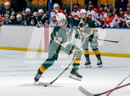 Thumbnail 2 in Morris Knolls vs. Tenafly photogallery.