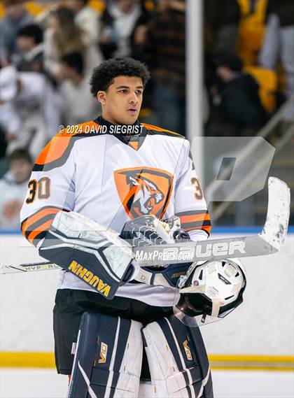 Thumbnail 2 in Morris Knolls vs. Tenafly photogallery.