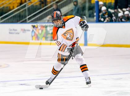 Thumbnail 1 in Morris Knolls vs. Tenafly photogallery.