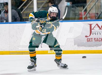 Thumbnail 3 in Morris Knolls vs. Tenafly photogallery.