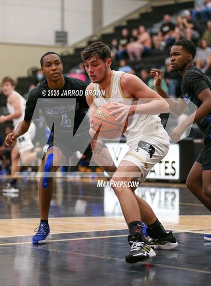 Thumbnail 3 in Hamshire-Fannett @ Vidor photogallery.