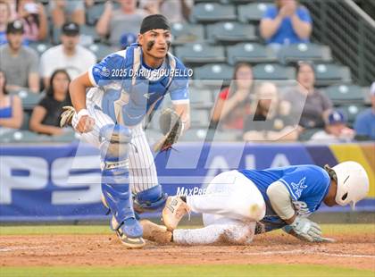 Thumbnail 2 in Valley Union vs Bagdad (AIA 1A Semifinal) photogallery.