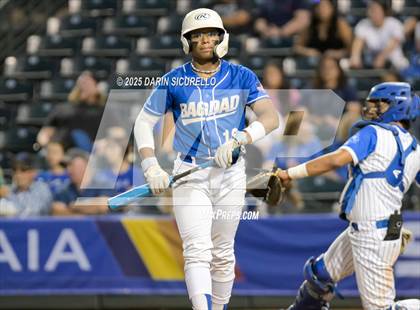 Thumbnail 3 in Valley Union vs Bagdad (AIA 1A Semifinal) photogallery.