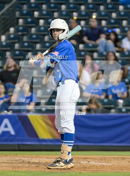 Thumbnail 3 in Valley Union vs Bagdad (AIA 1A Semifinal) photogallery.