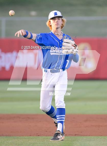 Thumbnail 2 in Valley Union vs Bagdad (AIA 1A Semifinal) photogallery.