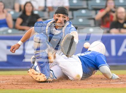 Thumbnail 3 in Valley Union vs Bagdad (AIA 1A Semifinal) photogallery.