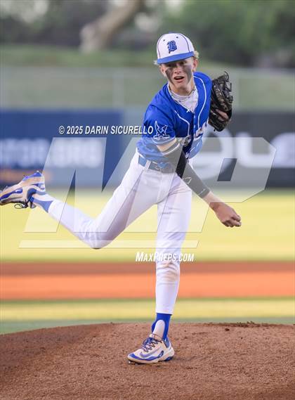 Thumbnail 1 in Valley Union vs Bagdad (AIA 1A Semifinal) photogallery.