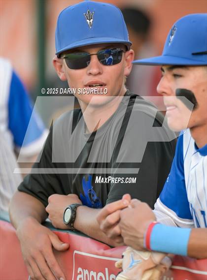 Thumbnail 3 in Valley Union vs Bagdad (AIA 1A Semifinal) photogallery.