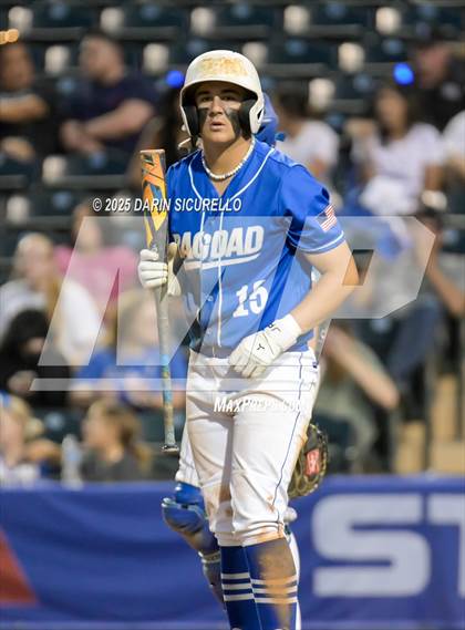 Thumbnail 2 in Valley Union vs Bagdad (AIA 1A Semifinal) photogallery.