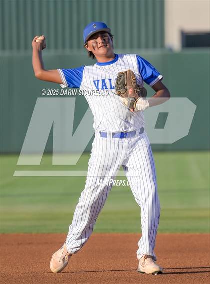Thumbnail 2 in Valley Union vs Bagdad (AIA 1A Semifinal) photogallery.