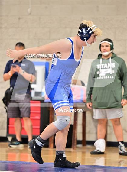 Thumbnail 2 in CIF SDS Division I Championship photogallery.