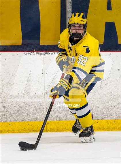 Thumbnail 2 in Hartland vs Clarkston (KV Thanksgiving Invite Championship) photogallery.