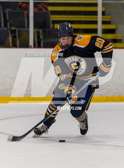 Thumbnail 2 in Hartland vs Clarkston (KV Thanksgiving Invite Championship) photogallery.