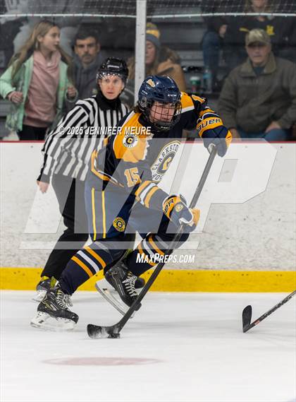 Thumbnail 2 in Hartland vs Clarkston (KV Thanksgiving Invite Championship) photogallery.