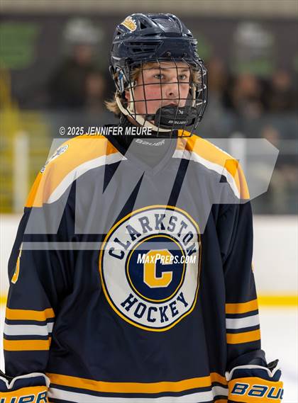 Thumbnail 1 in Hartland vs Clarkston (KV Thanksgiving Invite Championship) photogallery.