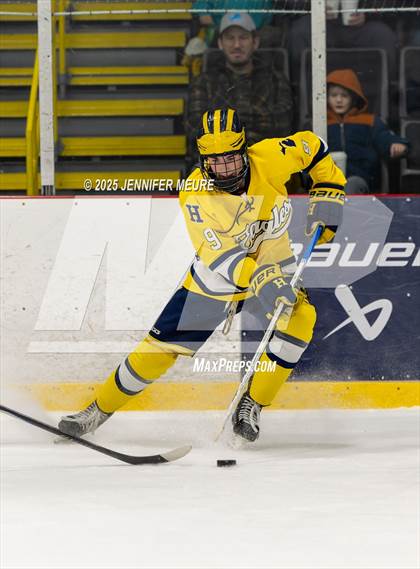Thumbnail 1 in Hartland vs Clarkston (KV Thanksgiving Invite Championship) photogallery.