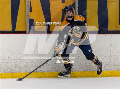 Thumbnail 1 in Hartland vs Clarkston (KV Thanksgiving Invite Championship) photogallery.