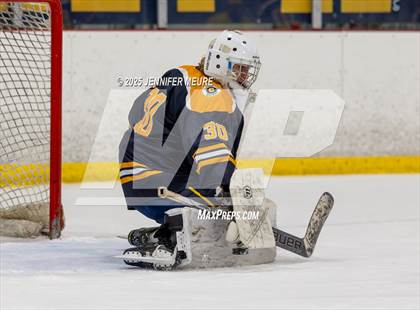 Thumbnail 3 in Hartland vs Clarkston (KV Thanksgiving Invite Championship) photogallery.