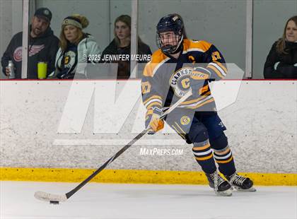 Thumbnail 3 in Hartland vs Clarkston (KV Thanksgiving Invite Championship) photogallery.