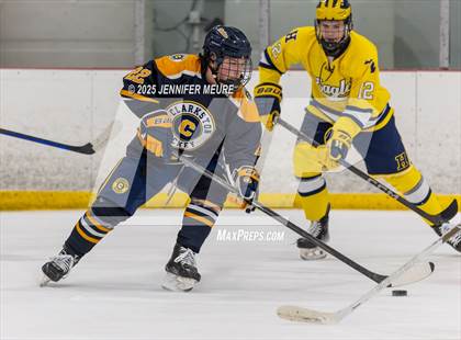 Thumbnail 1 in Hartland vs Clarkston (KV Thanksgiving Invite Championship) photogallery.