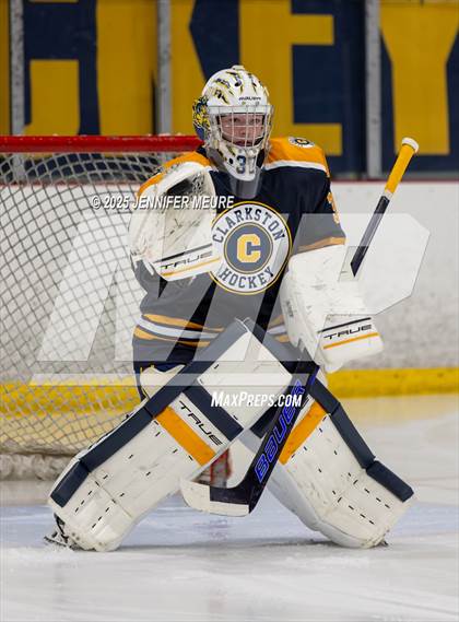 Thumbnail 3 in Hartland vs Clarkston (KV Thanksgiving Invite Championship) photogallery.