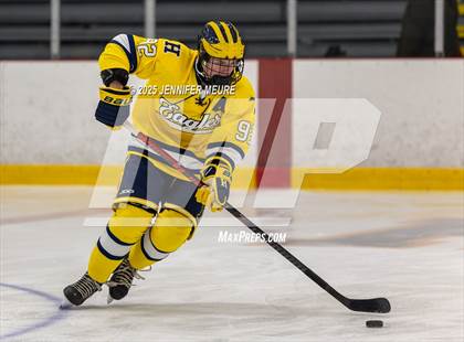 Thumbnail 1 in Hartland vs Clarkston (KV Thanksgiving Invite Championship) photogallery.