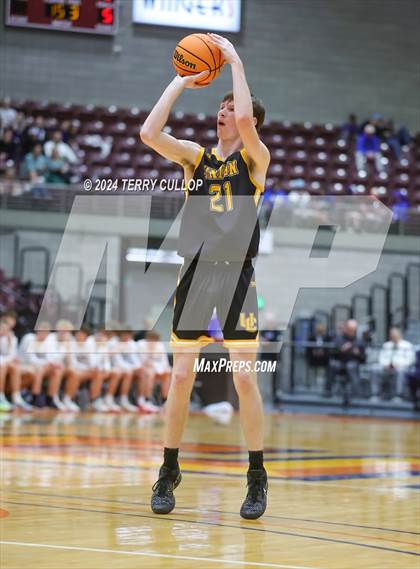 Thumbnail 3 in Union vs. Ogden (UHSAA 3A Quarterfinal) photogallery.