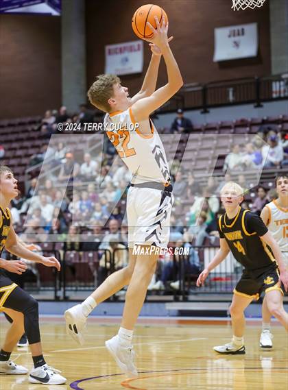 Thumbnail 1 in Union vs. Ogden (UHSAA 3A Quarterfinal) photogallery.