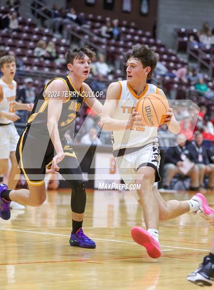 Thumbnail 2 in Union vs. Ogden (UHSAA 3A Quarterfinal) photogallery.