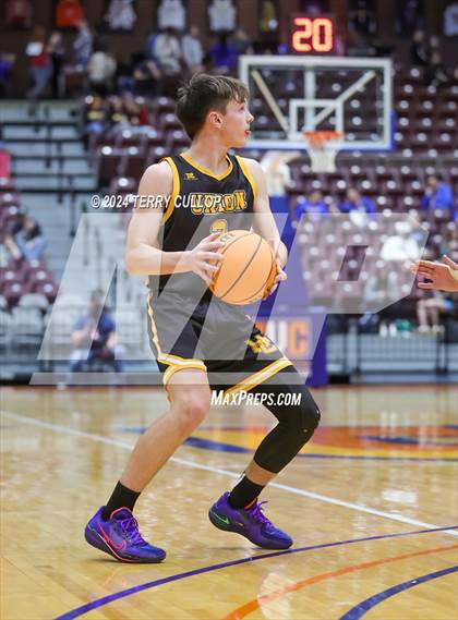 Thumbnail 3 in Union vs. Ogden (UHSAA 3A Quarterfinal) photogallery.
