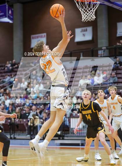 Thumbnail 2 in Union vs. Ogden (UHSAA 3A Quarterfinal) photogallery.