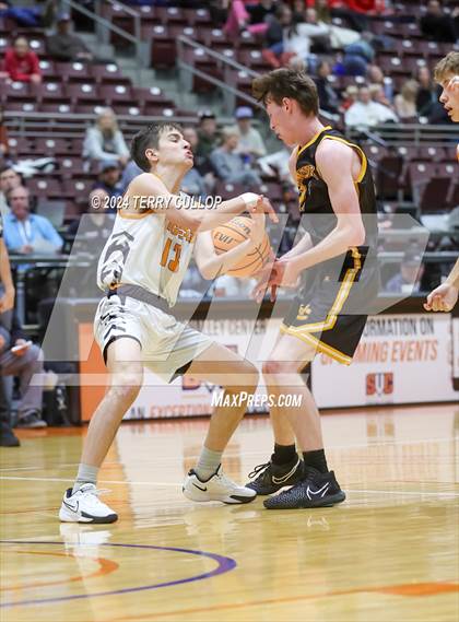 Thumbnail 2 in Union vs. Ogden (UHSAA 3A Quarterfinal) photogallery.