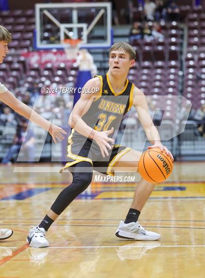 Thumbnail 3 in Union vs. Ogden (UHSAA 3A Quarterfinal) photogallery.