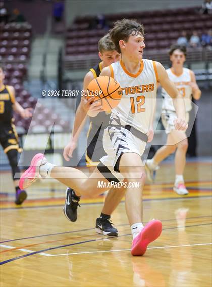 Thumbnail 2 in Union vs. Ogden (UHSAA 3A Quarterfinal) photogallery.