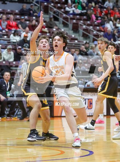 Thumbnail 1 in Union vs. Ogden (UHSAA 3A Quarterfinal) photogallery.