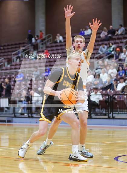 Thumbnail 1 in Union vs. Ogden (UHSAA 3A Quarterfinal) photogallery.