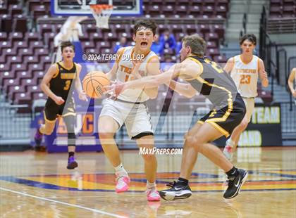 Thumbnail 2 in Union vs. Ogden (UHSAA 3A Quarterfinal) photogallery.