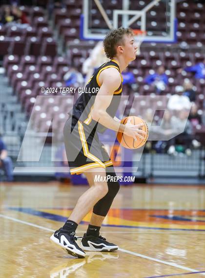 Thumbnail 2 in Union vs. Ogden (UHSAA 3A Quarterfinal) photogallery.